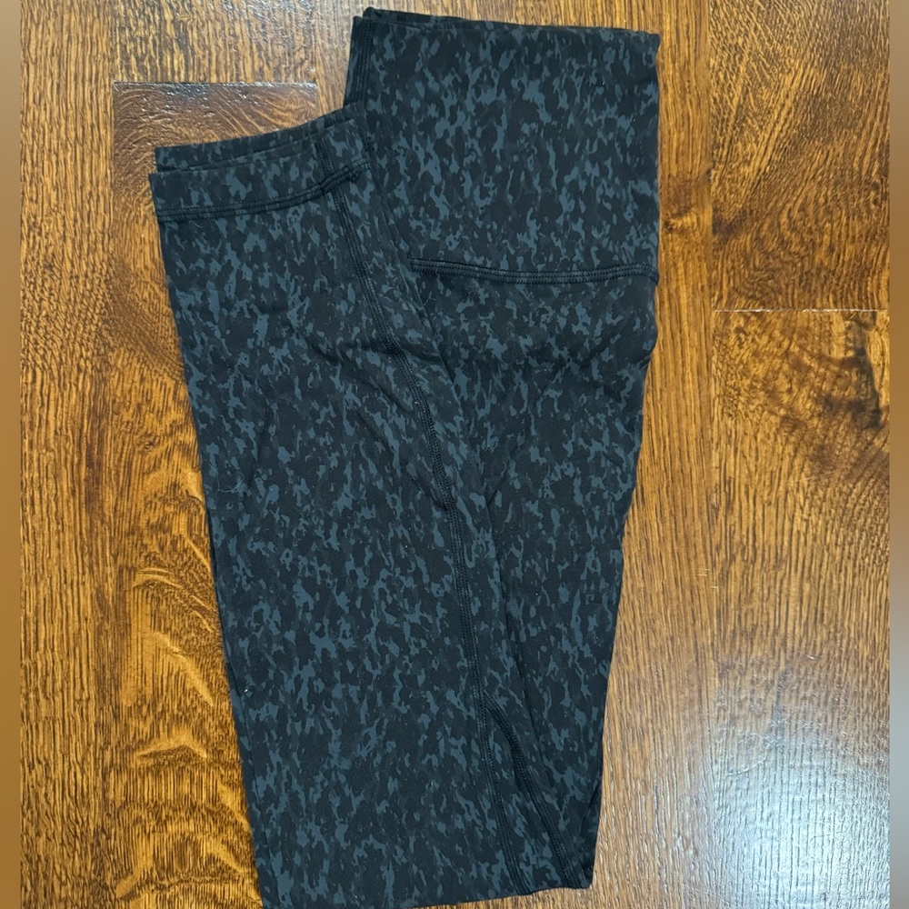 25 in lulu leggings!